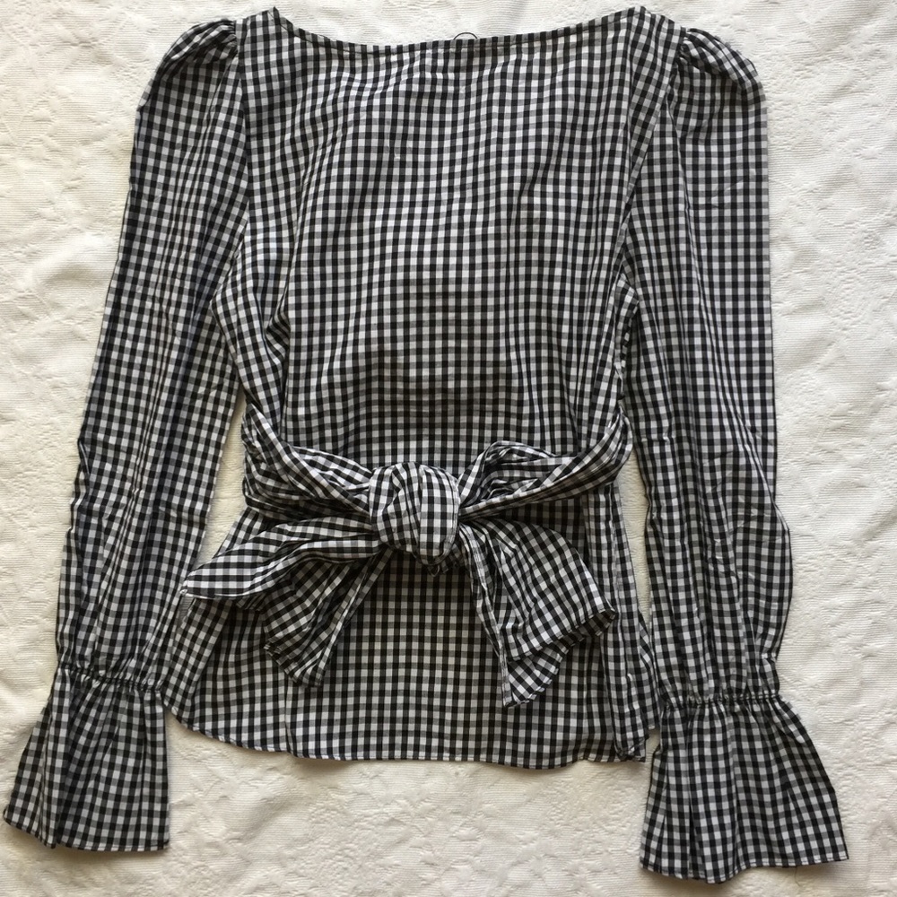 Black & White Top - Picture 4 of 6
